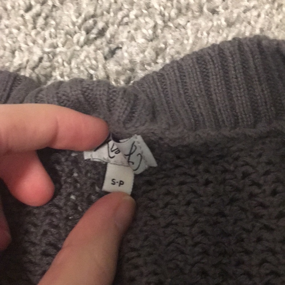 Cardigan - Picture 2 of 4